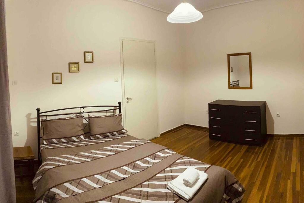 B&J City Center Apartment Kalamata Ngoại thất bức ảnh